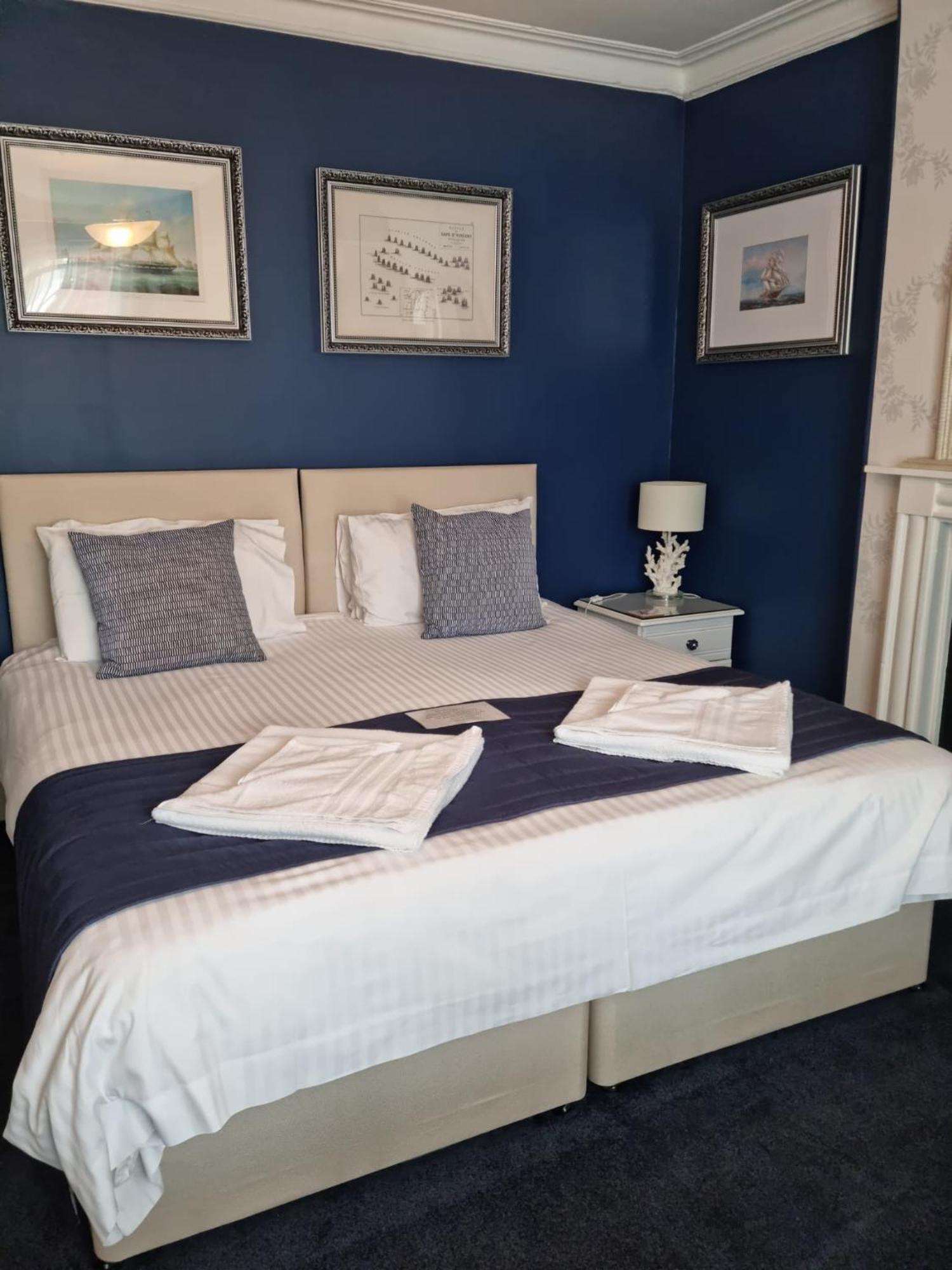 St Vincent Guest House Lynton Buitenkant foto