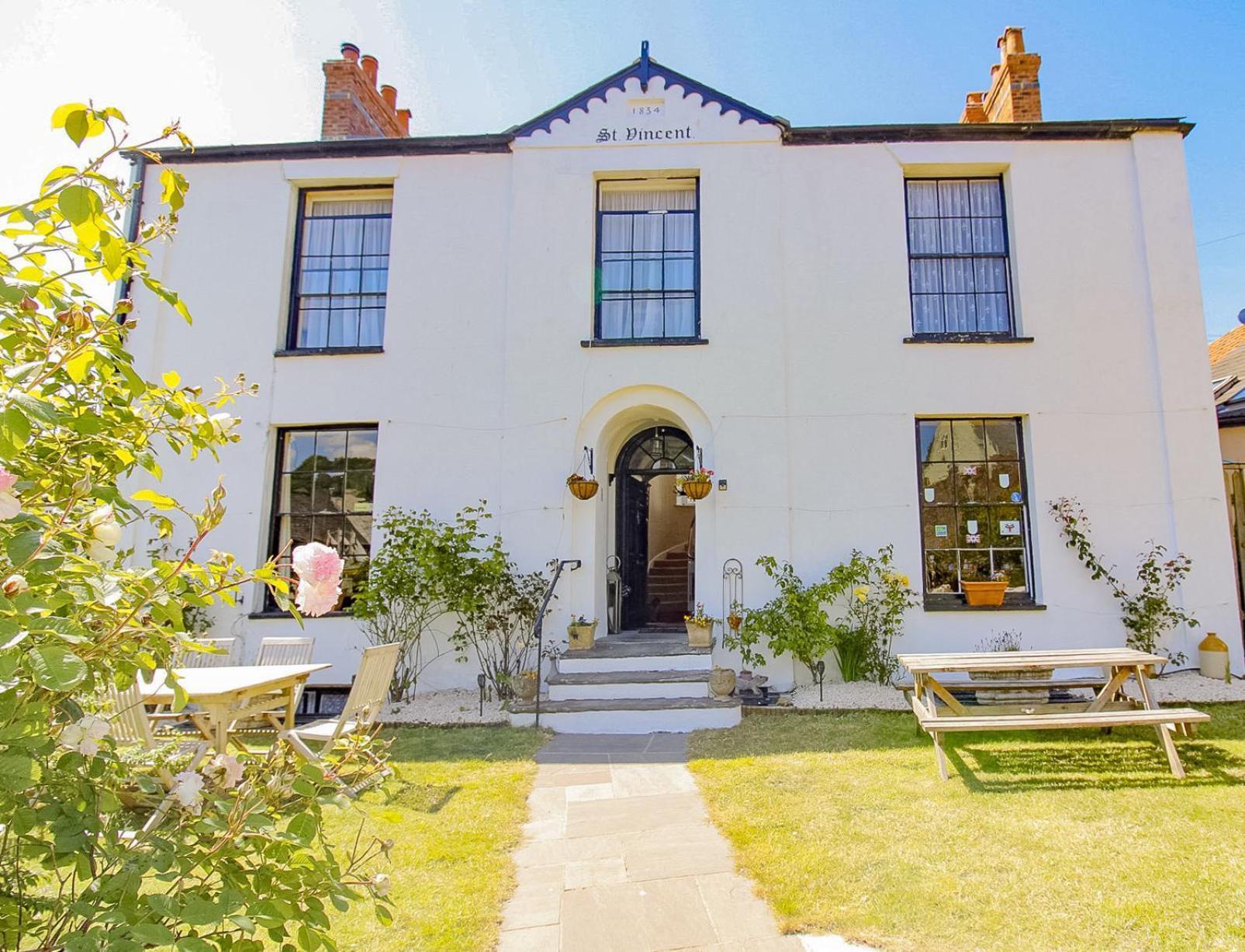 St Vincent Guest House Lynton Buitenkant foto